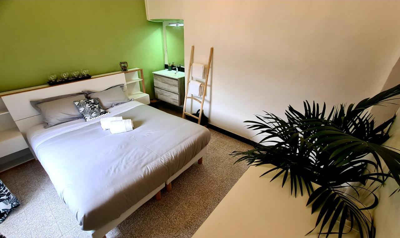 Lou Mouli Di Baou Bed & Breakfast ลาโบม ภายนอก รูปภาพ