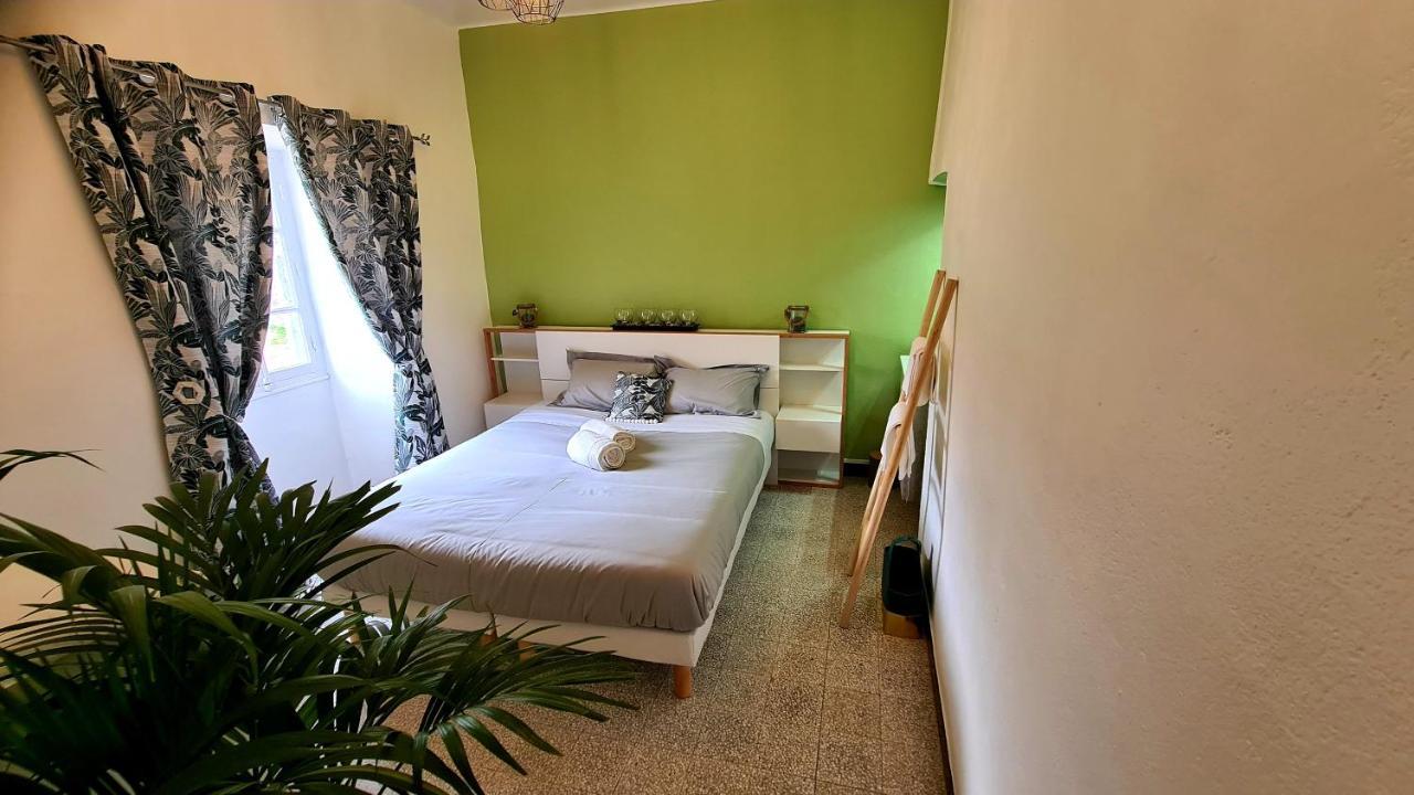 Lou Mouli Di Baou Bed & Breakfast ลาโบม ภายนอก รูปภาพ
