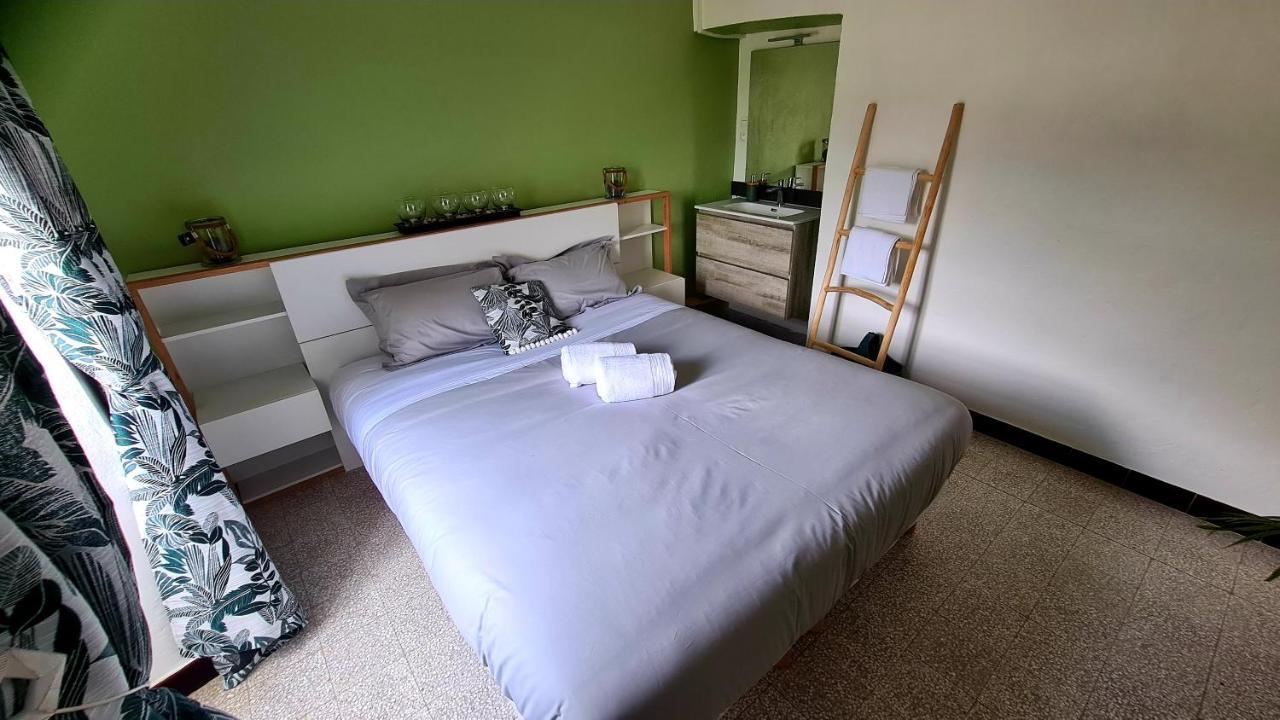 Lou Mouli Di Baou Bed & Breakfast ลาโบม ภายนอก รูปภาพ