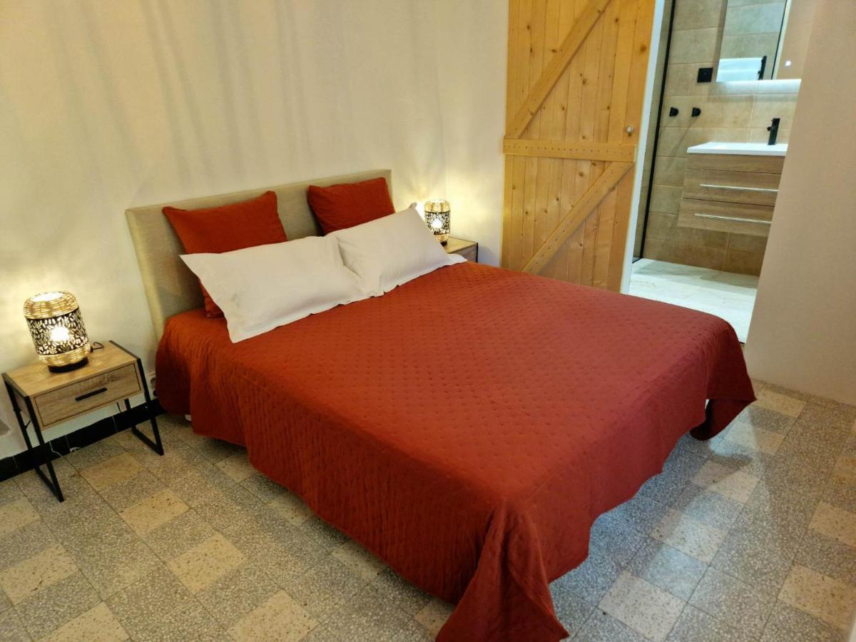 Lou Mouli Di Baou Bed & Breakfast ลาโบม ภายนอก รูปภาพ